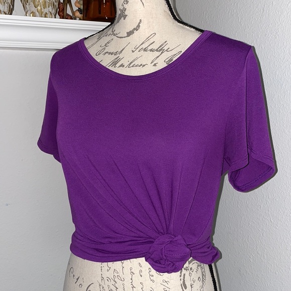 Lularoe purple top tee shirt